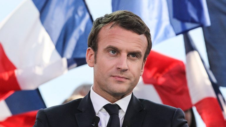 _95912413_macron