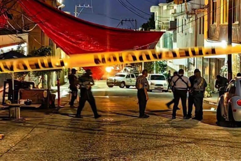 ataque-trabajadores-universidad-autonoma-de-guerrero-acapulco-19abr26