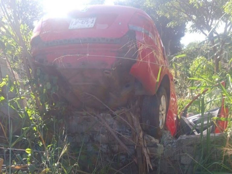 maestros-protagonizaron-fuerte-accidente-en-la-xalapa-actopan-656661