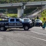 movilizacion-policiaca-cuerpos-restos-humanos-abandonados-carretera-Poza-Rica-Cazones