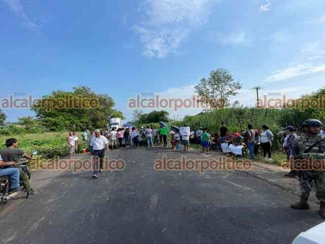 091936bloqueo-acayucan-32