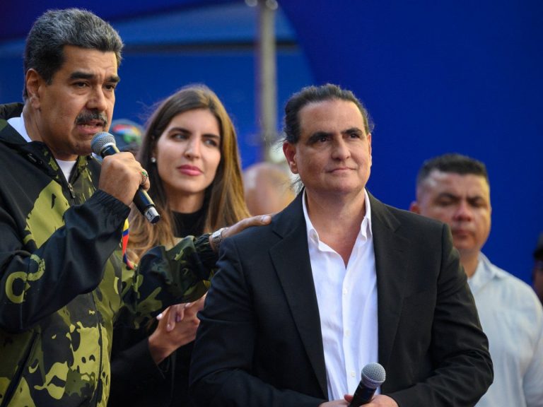 Nicolas-Maduro-y-Alex-Saab-AFP (1)