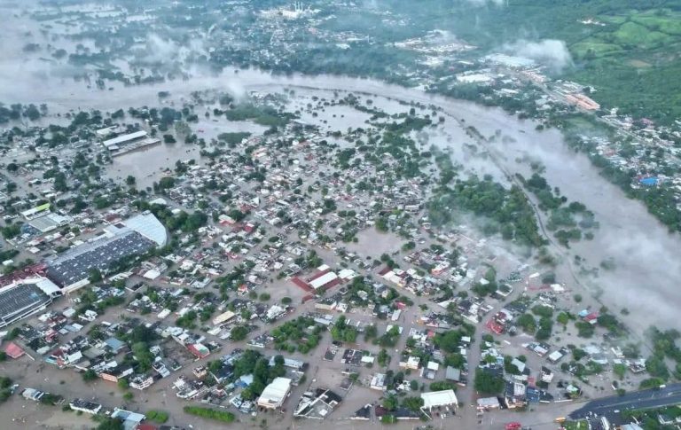 poza_rica_inundado_rio_cazones