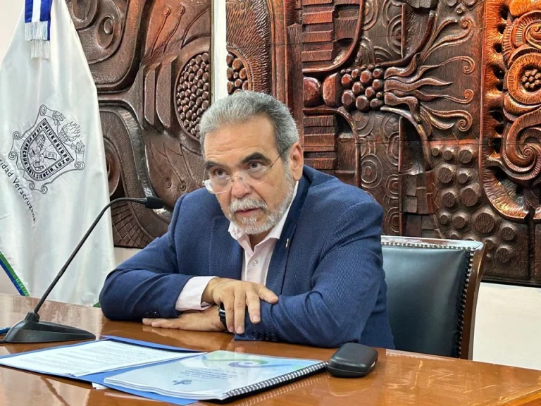 rector-de-la-uv-pide-prorroga-para-mantenerse-cuatro-anos-mas-en-el-cargo_b2a6c816-63a1-4135-b6f3-1581a58e8d97_medialjnimgndimage=fullsize
