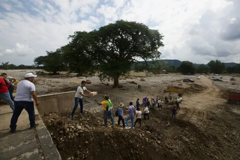 seis-dias-de-abandono-urgen-ayuda-federal-y-estatal-a-oxitempa-veracruz_12452b61-6a99-4ba7-a22d-ea8c54bb94b2_media