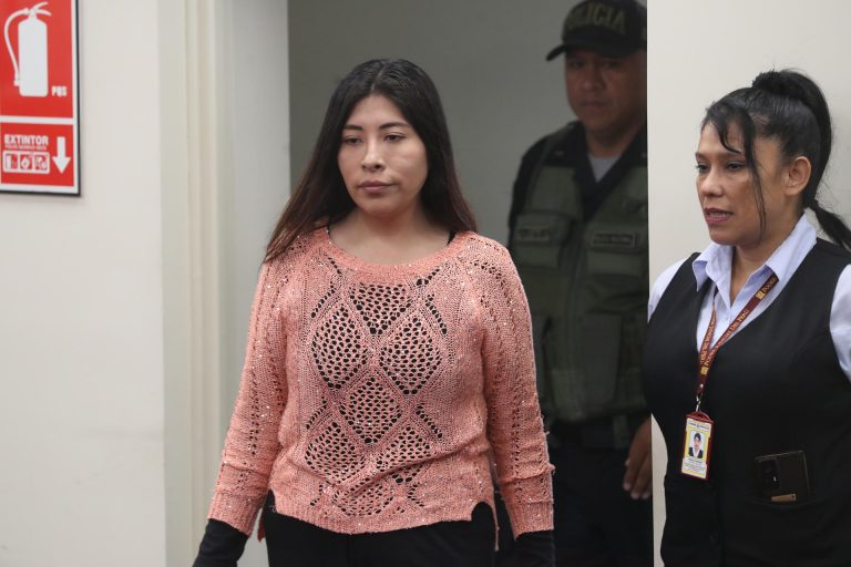 Perú rompe relaciones diplomáticas con México por asilo a ex primera ministra de Castillo