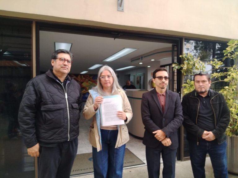 e1cfad63-b932-4cec-955f-373711c8e29f