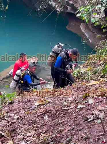 151744cenote_1_2