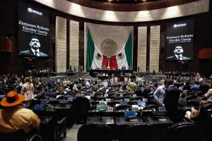 diputados-rinden-homenaje-a-zenyazen-escobar-tras-ser-encontrado-sin-vida-en-veracruz_9608fb24-9866-4fb5-b7ad-79e58c0d99c7_medialjnimgndimage=fullsize